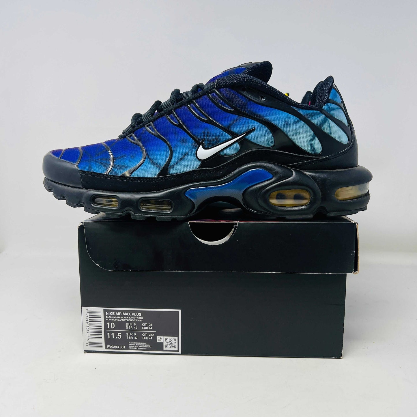 Nike Air Max Plus 25th Anniversary sneakers on box, 2023 edition, condition 8.5/10.