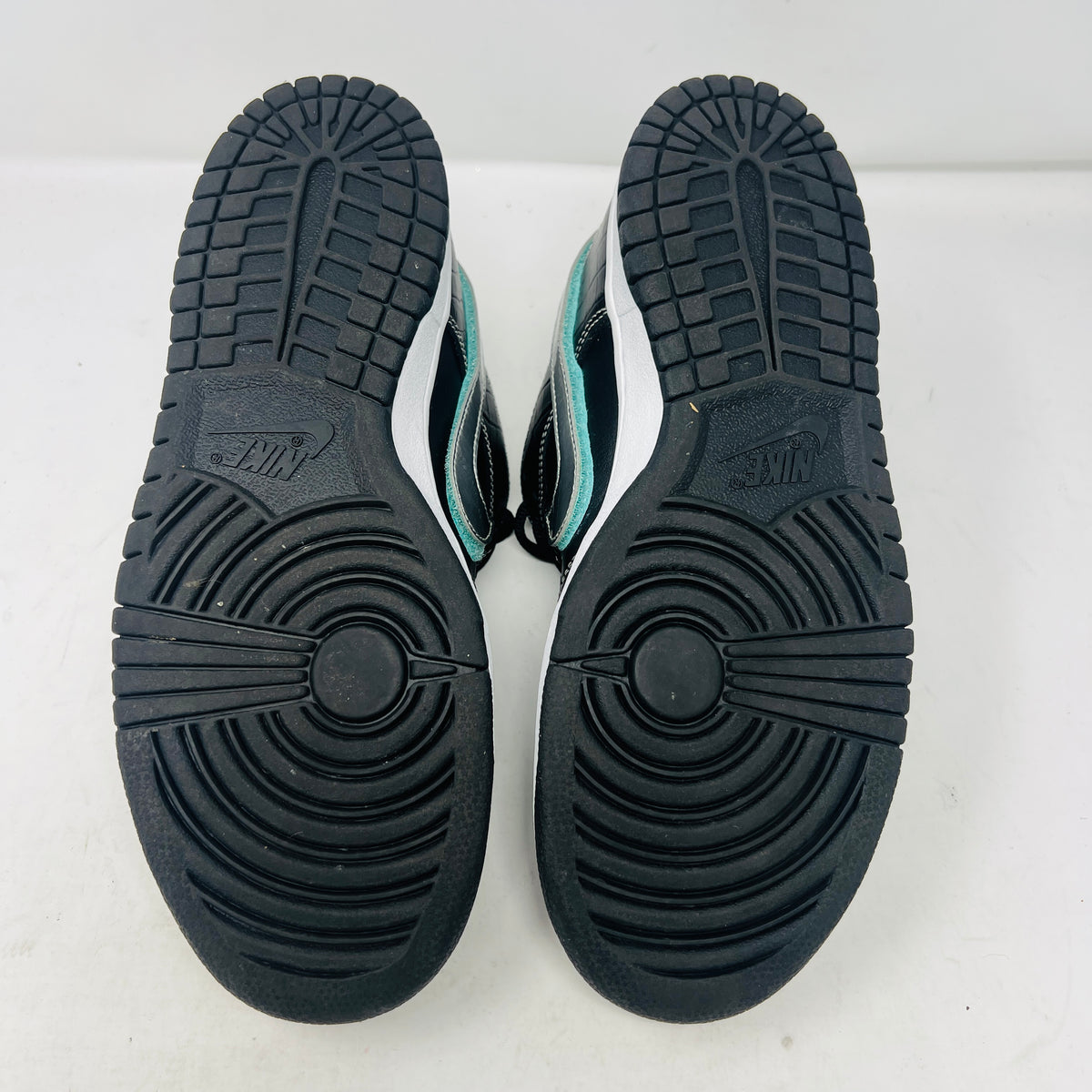 Nike SB Dunk Low Diamond Supply Co. Black Diamond