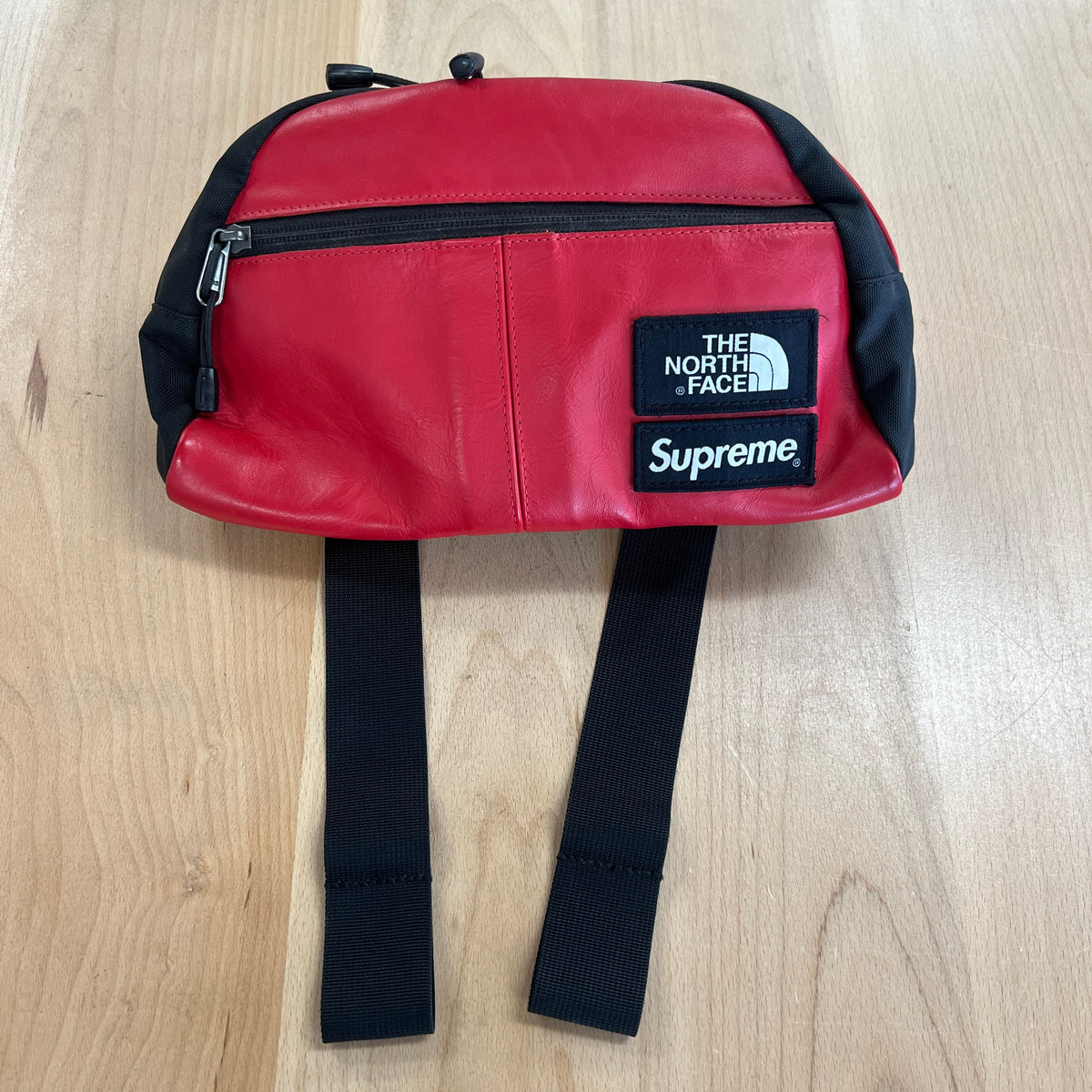Supreme The North Face Leather Roo II Lumbar Pack Red