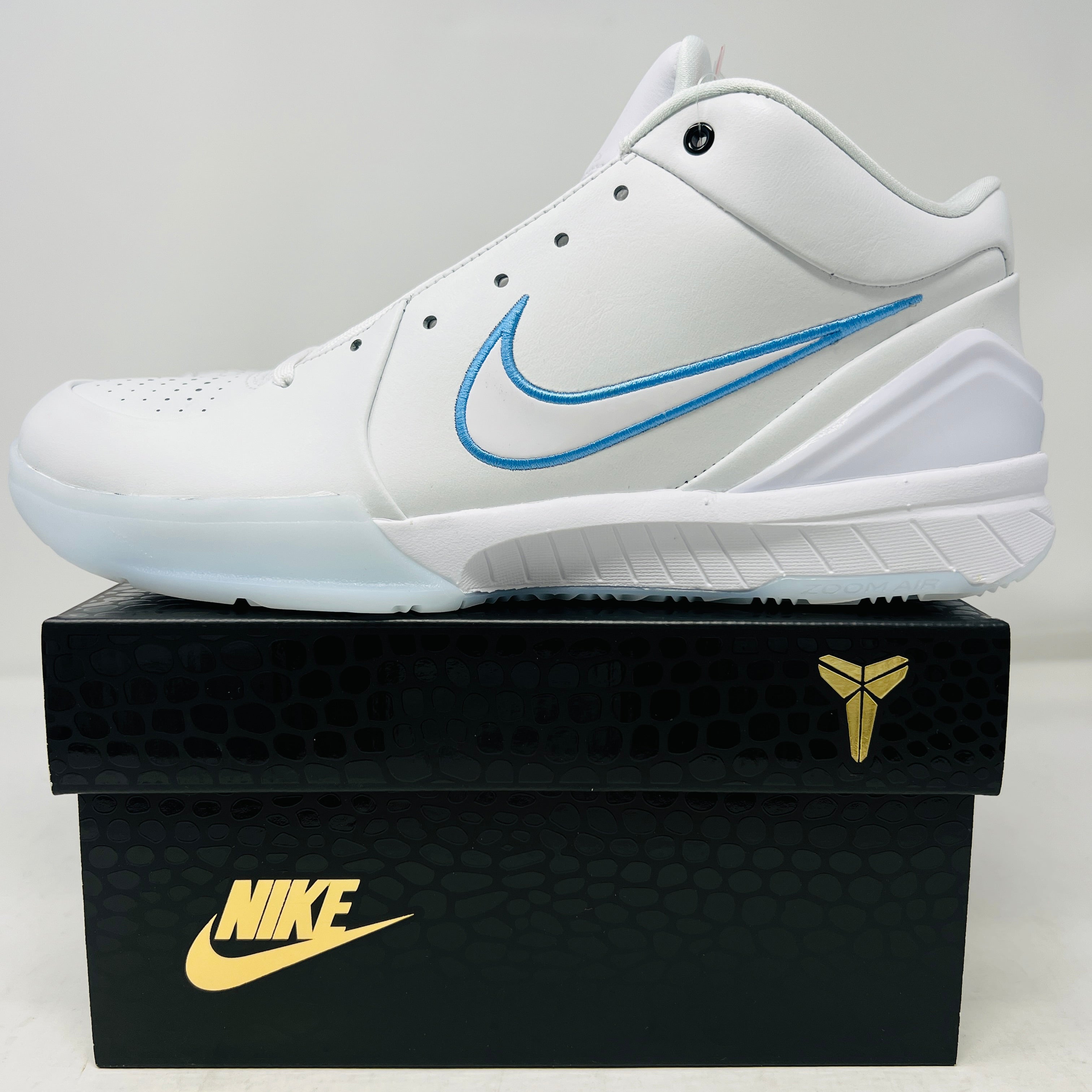 シューズ(男性用) Nike kobe 4 Protro Draft Pack Cavaliers Nike Kobe 4 Protro Draft Day Pack Cleveland Cavaliers – Holy Ground
