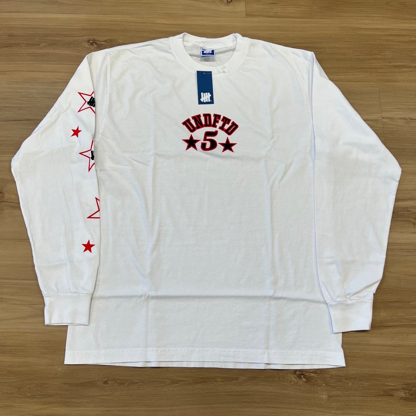 UNDEFEATED STARS & STRIKES L/S TEE