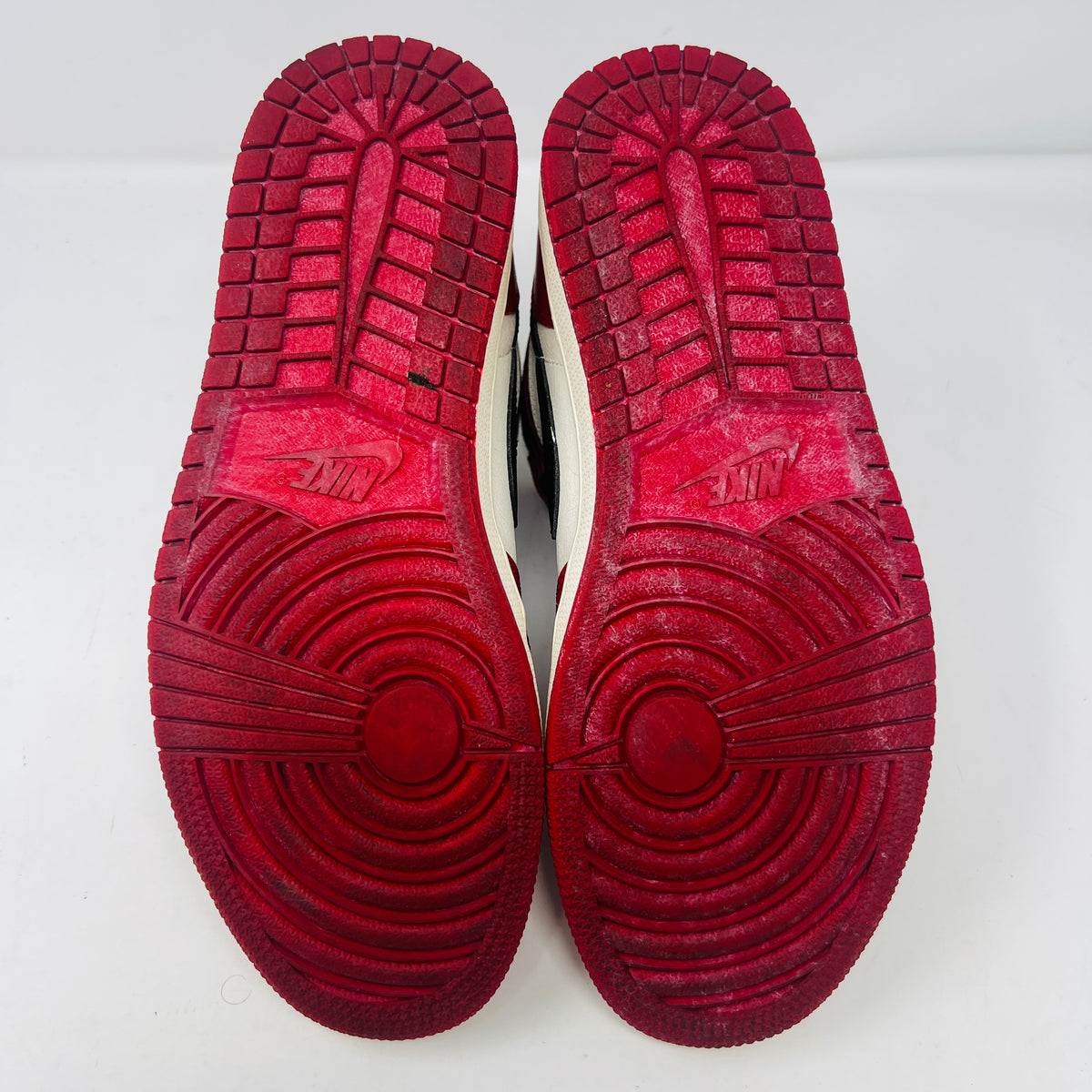 Jordan 1 Retro High OG Chicago Lost and Found