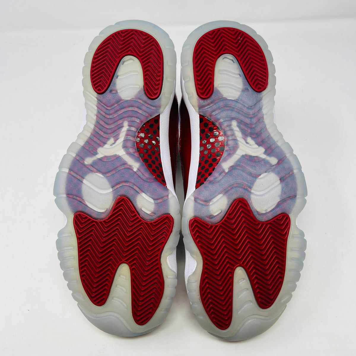 Jordan 11 Retro Cherry (2022)