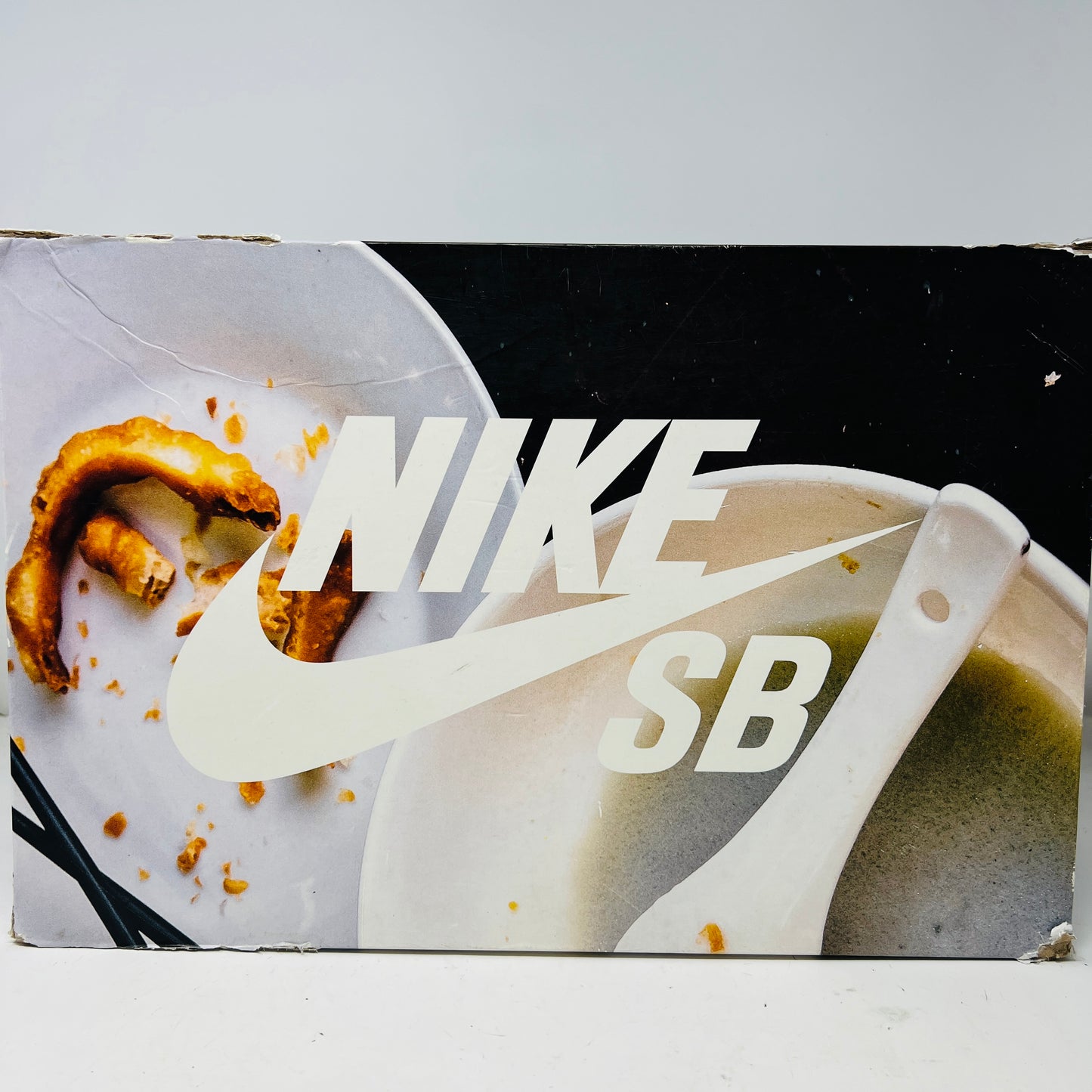 Nike SB Dunk Low Street Hawker (Special Box)