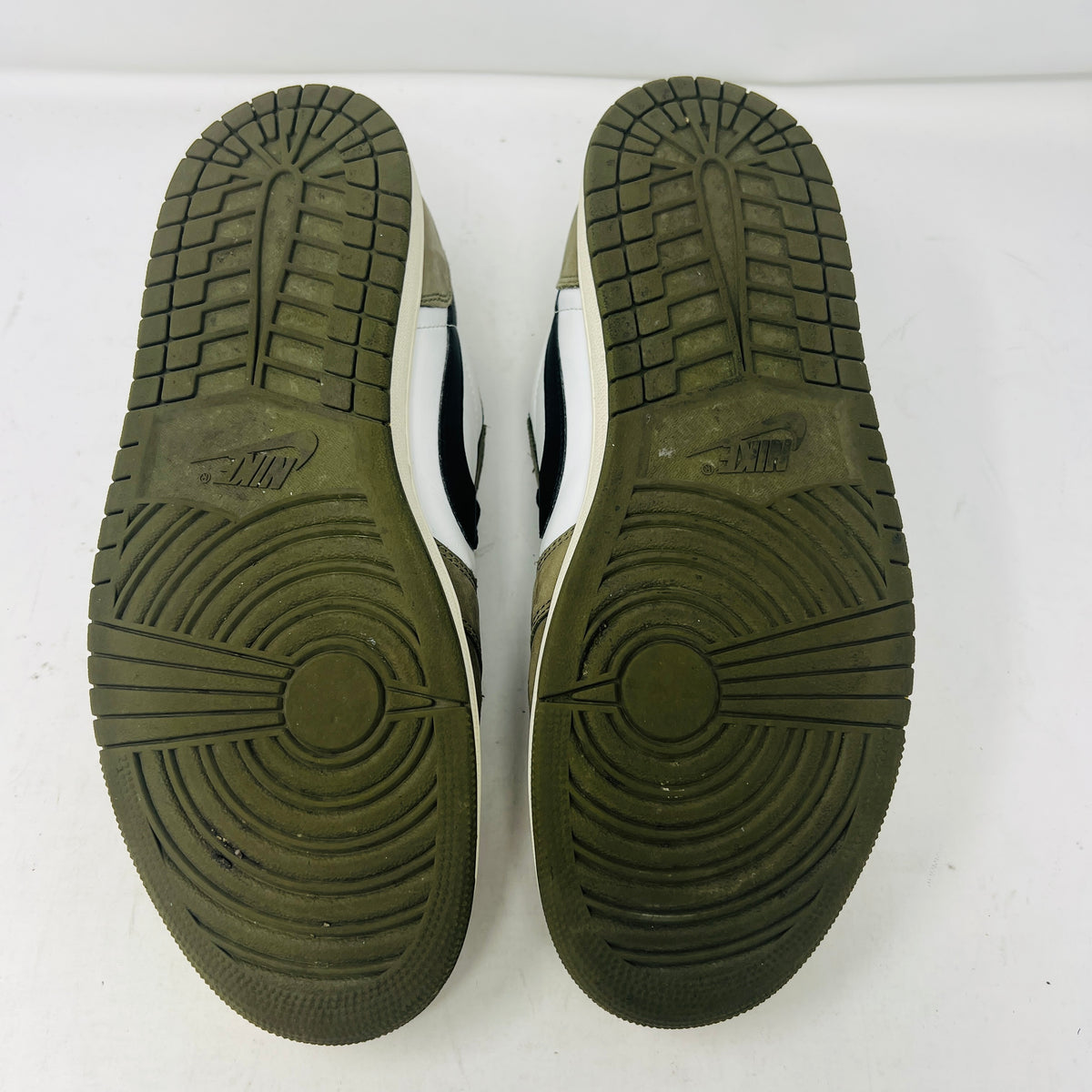 Jordan 1 Retro Low Medium Olive