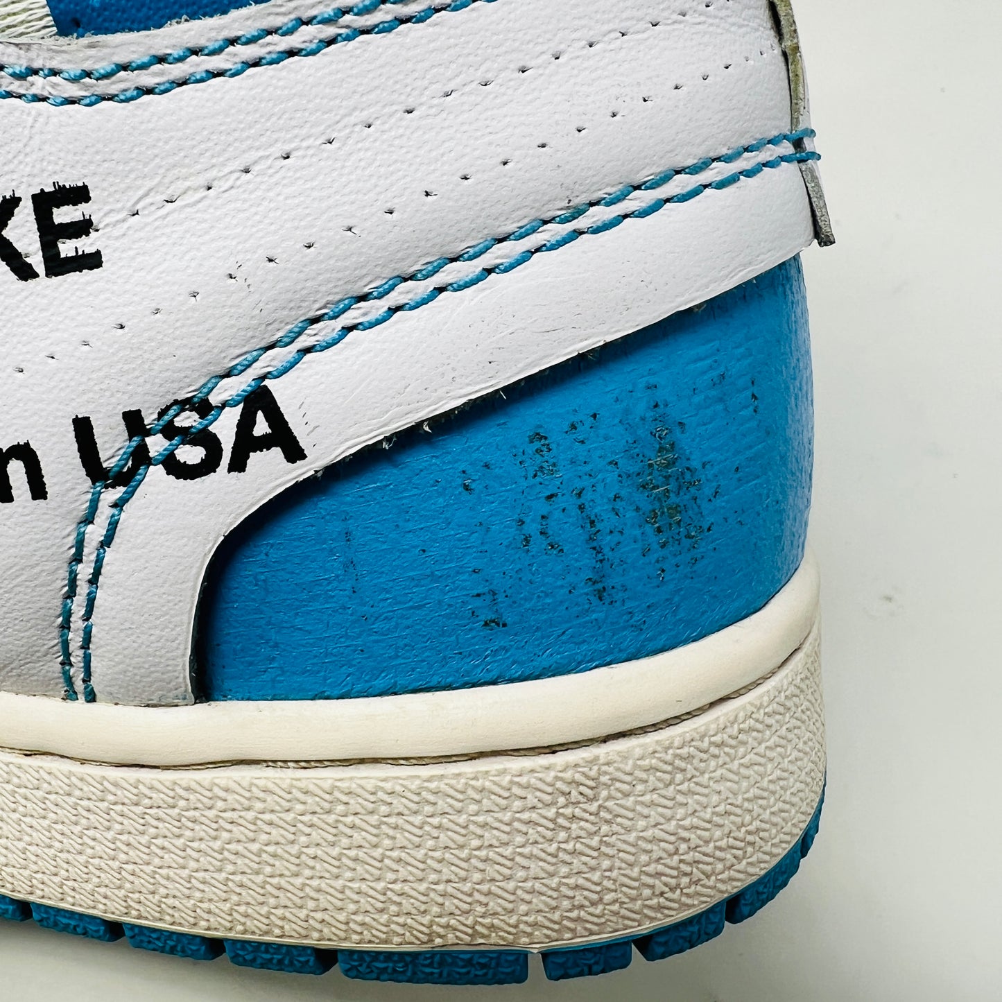 Jordan 1 Retro High Off-White University Blue