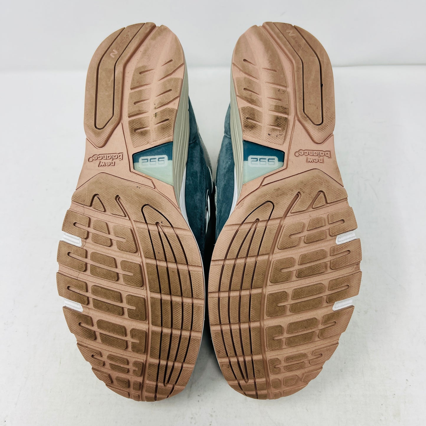 New Balance 992 MiUSA Kith Osaka Pack
