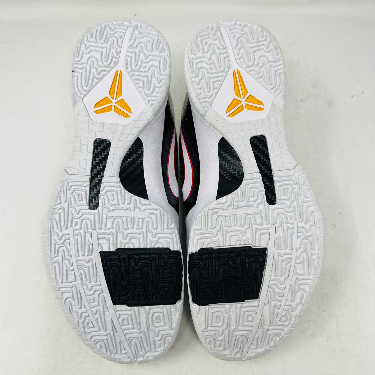 Kobe V Protro Bruce Lee Alternate