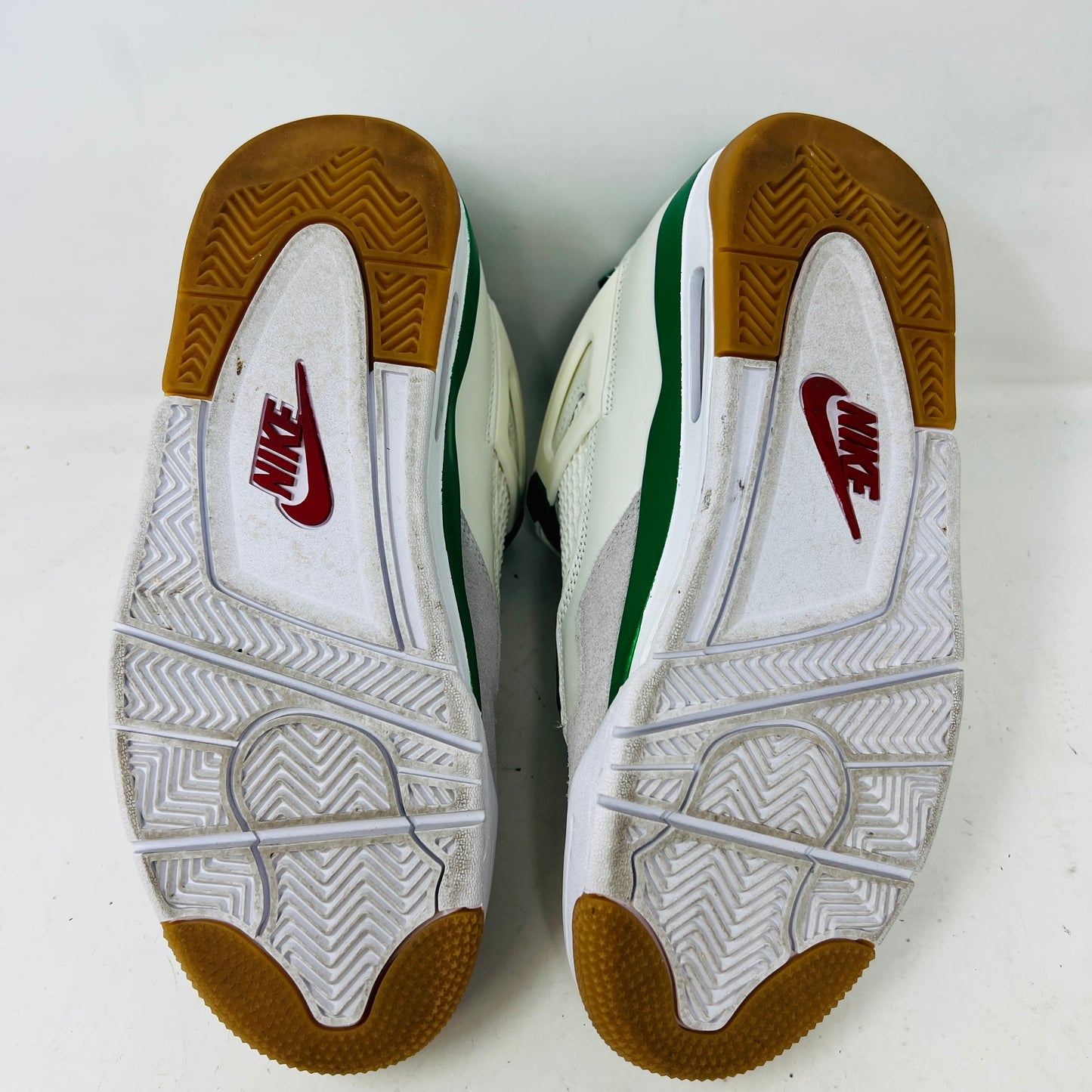 Jordan 4 Retro SB Pine Green