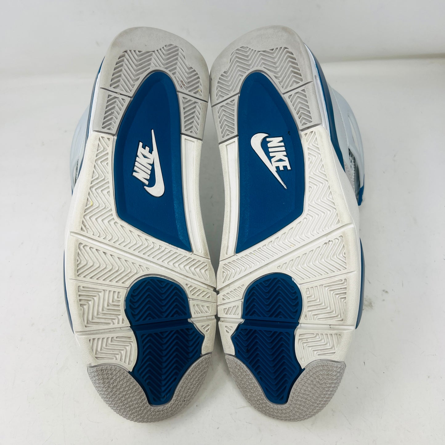 Jordan 4 Retro Military Blue (2024)