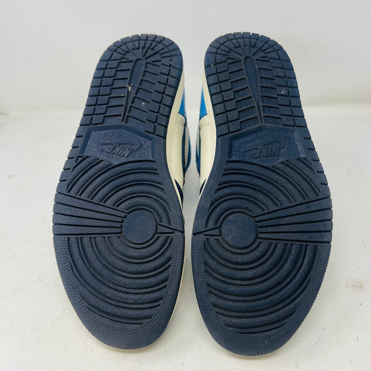 Jordan 1 Retro High Obsidian