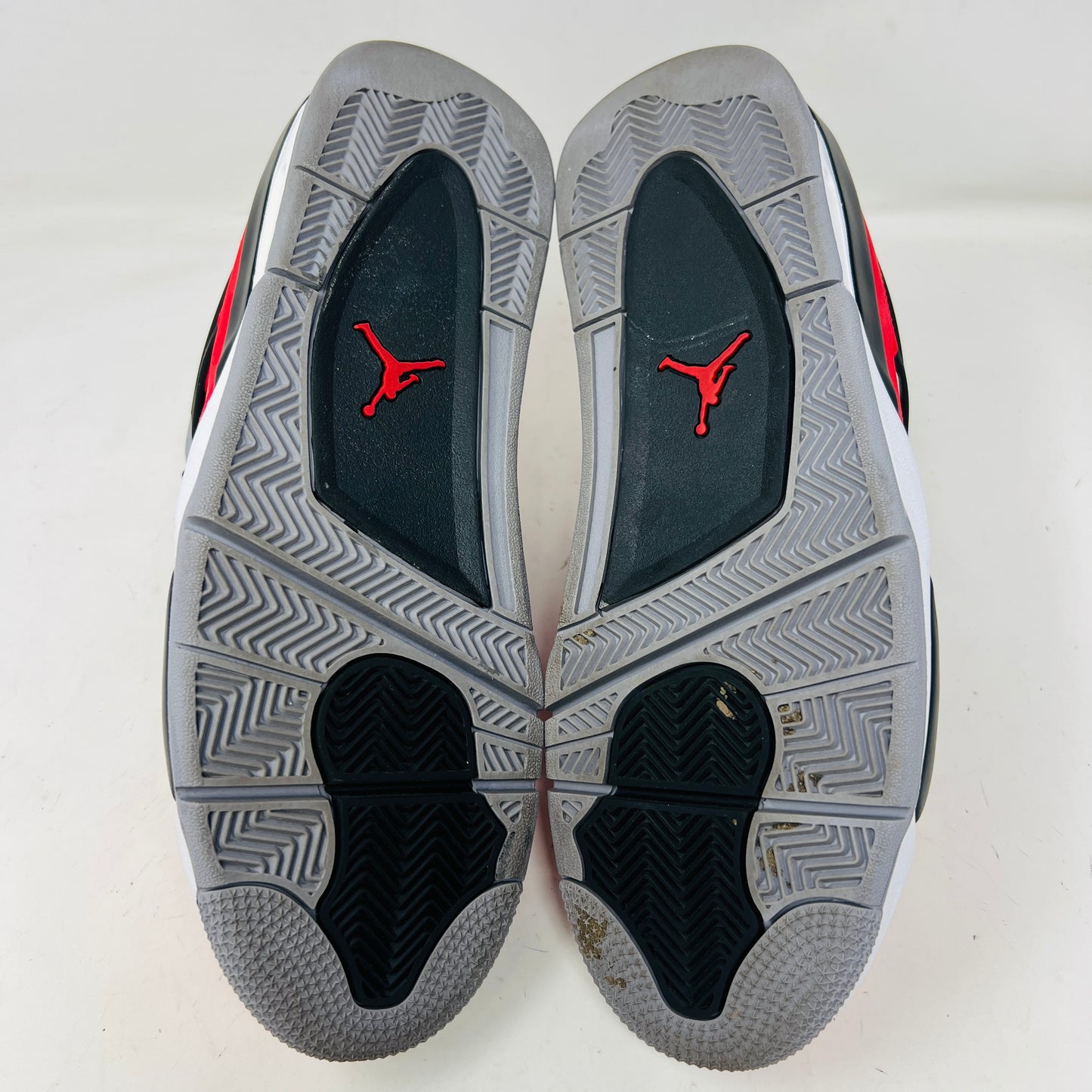 Jordan 4 Retro Toro Bravo