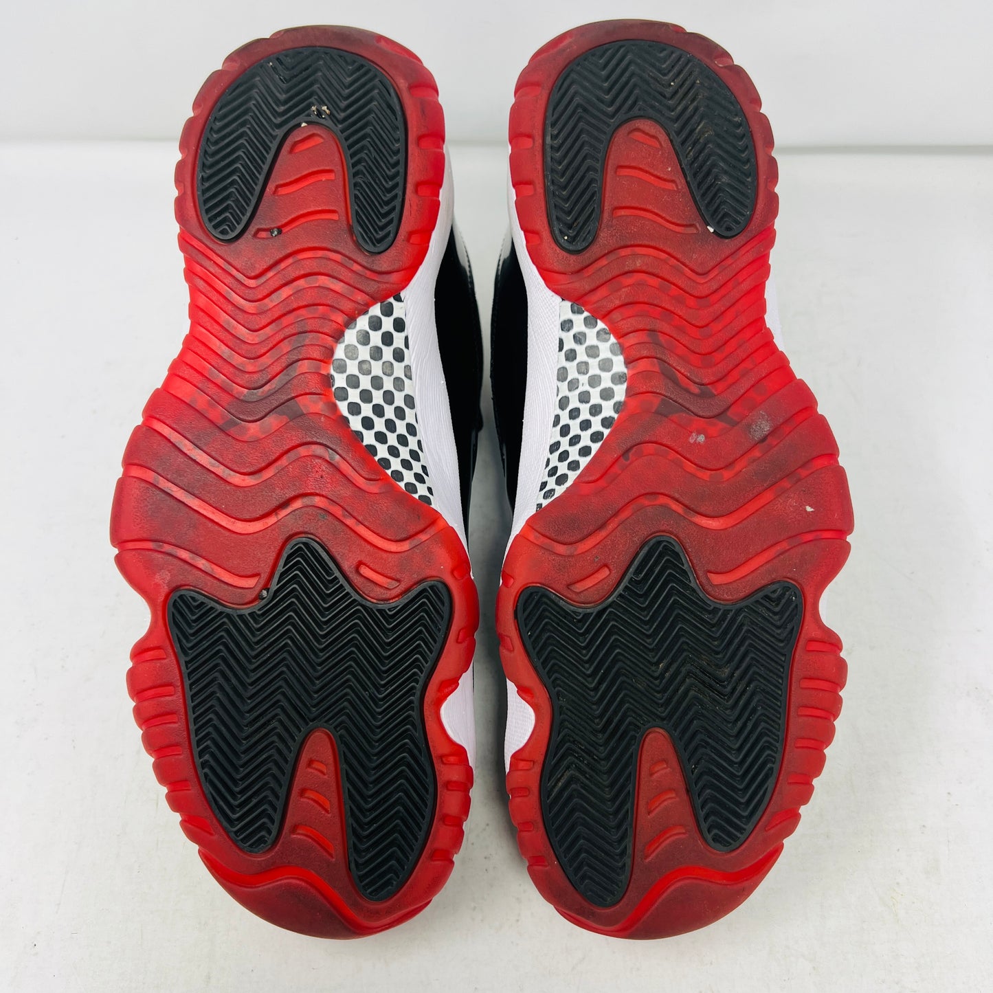 Jordan 11 Retro Playoffs Bred (2019)