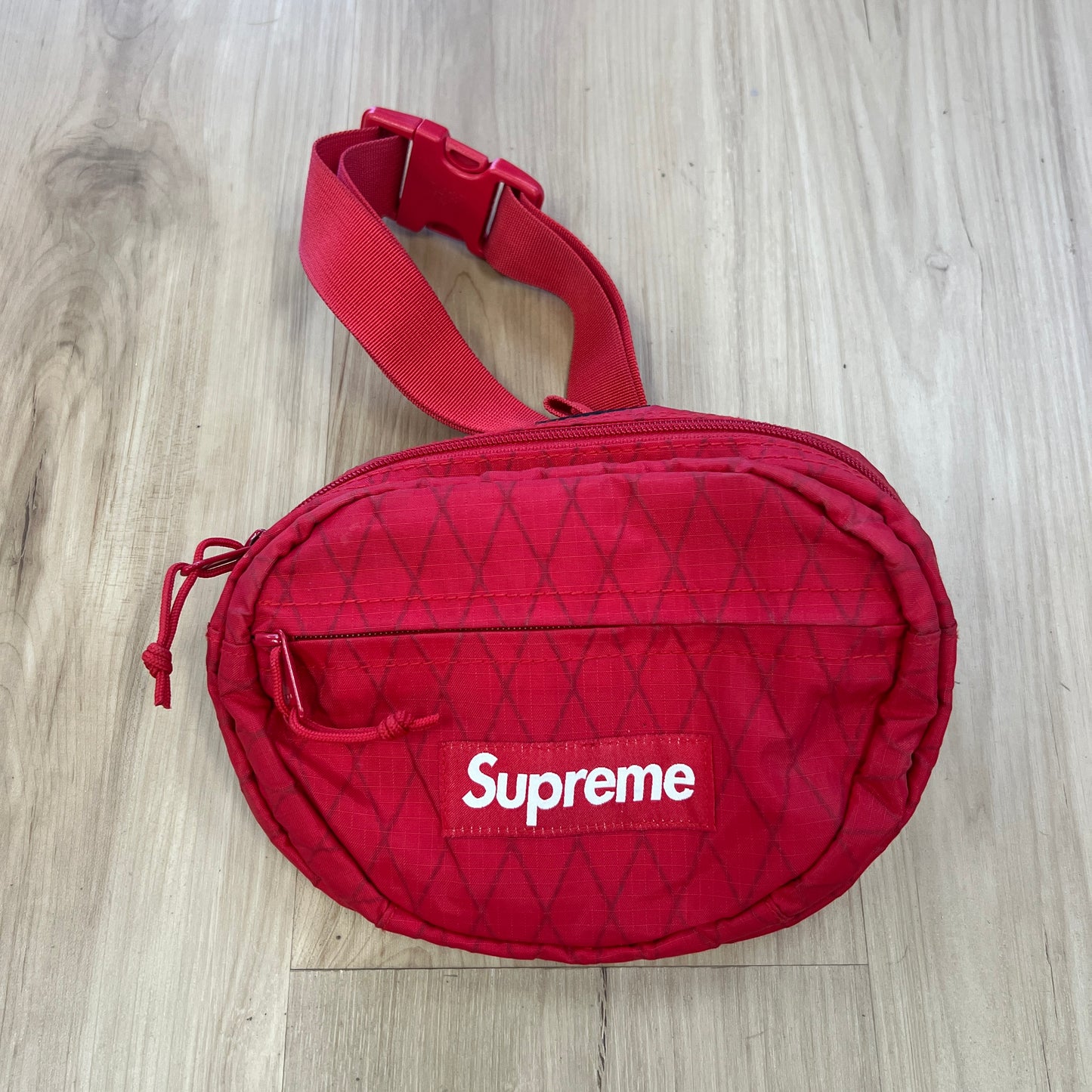 Supreme Waist Bag (FW18) Red