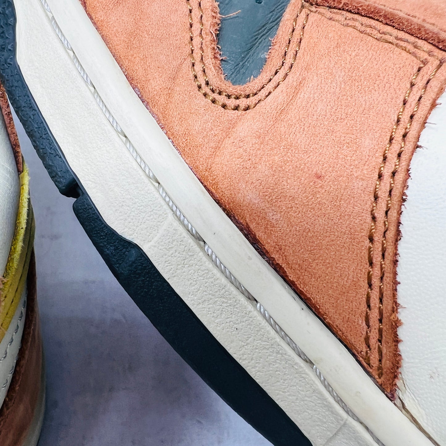 Nike SB Dunk Low Vapour Mineral Yellow