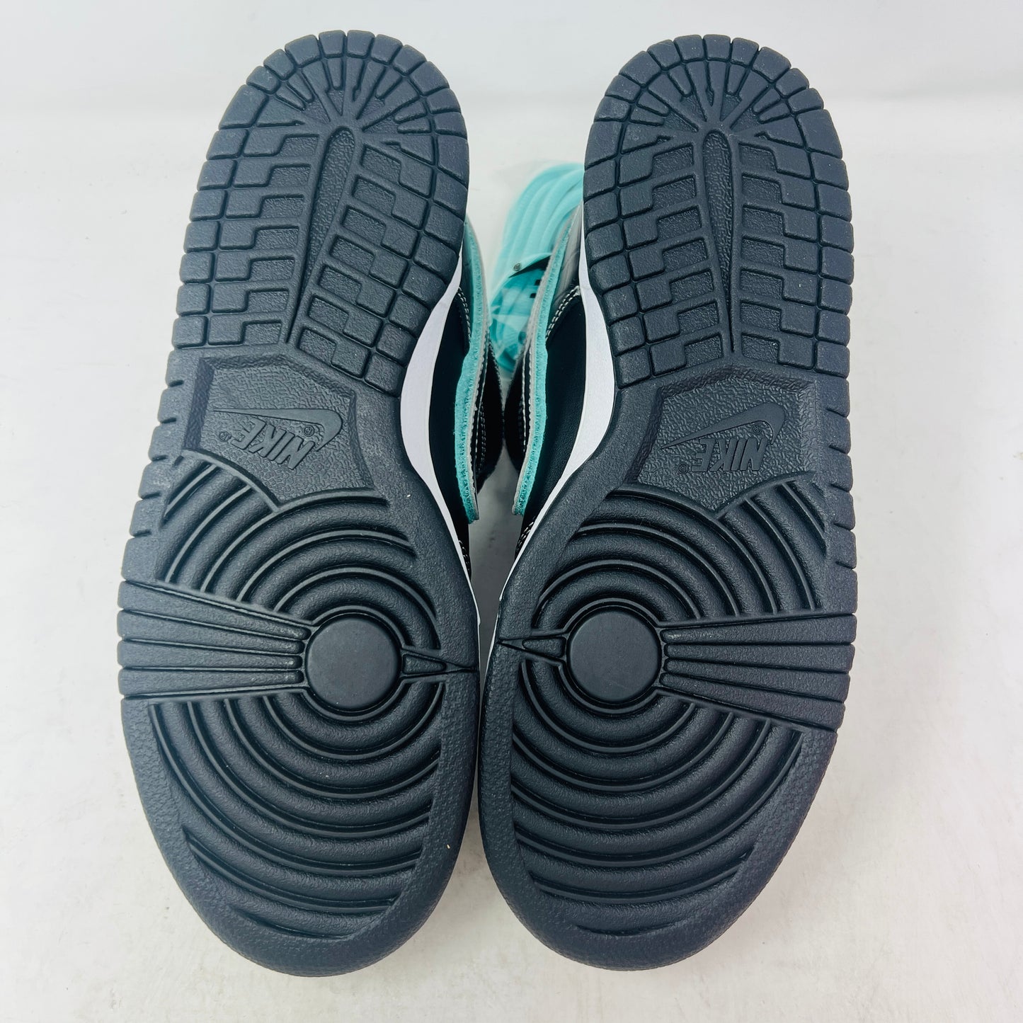 Nike SB Dunk Low Diamond Supply Co. Black Diamond