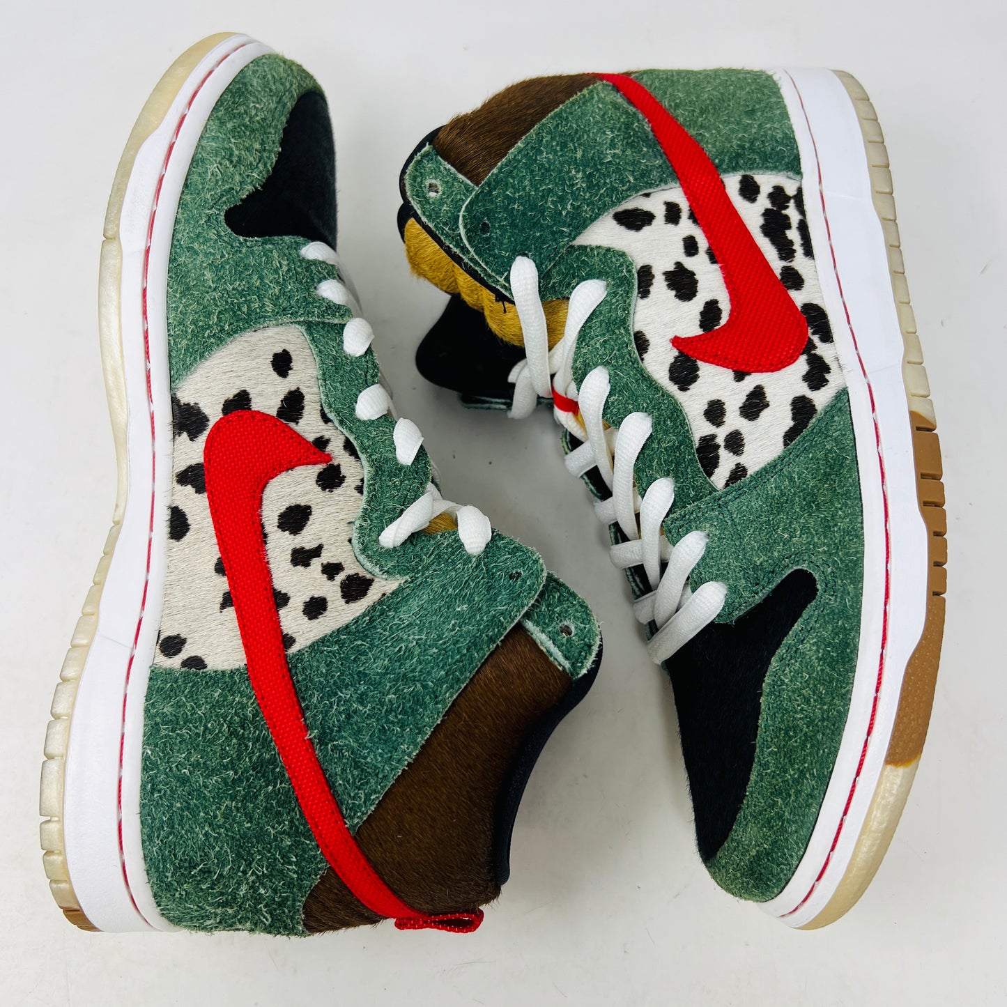 Nike SB Dunk High Dog Walker
