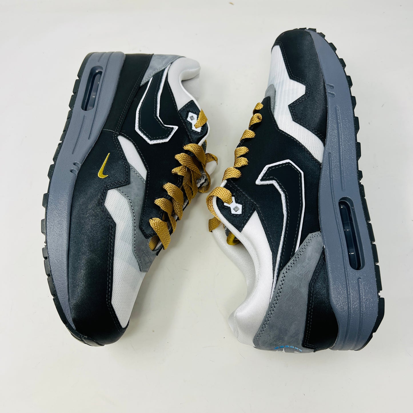 Nike Air Max 1 .SWOOSH Low Poly Big Head Mode
