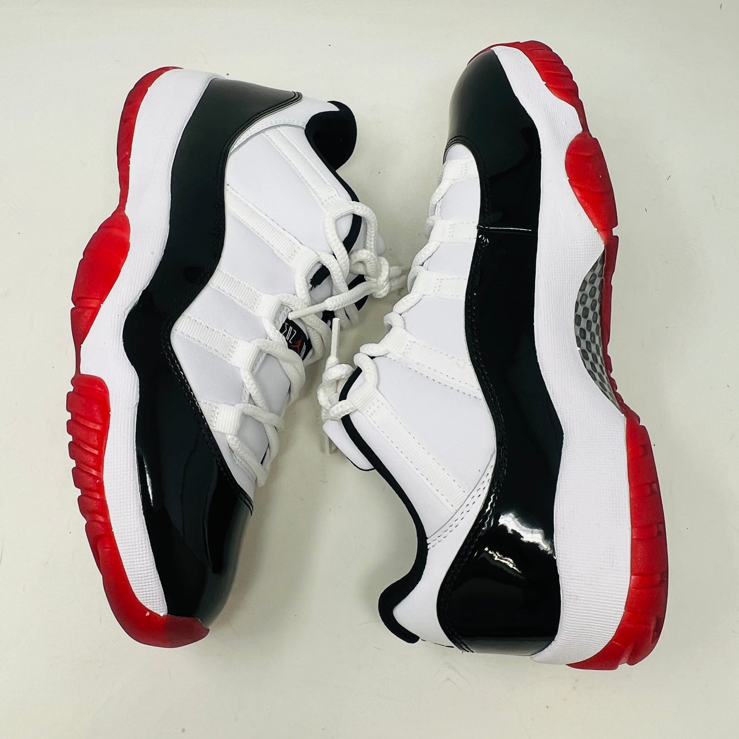 Jordan 11 Retro Low Concord Bred