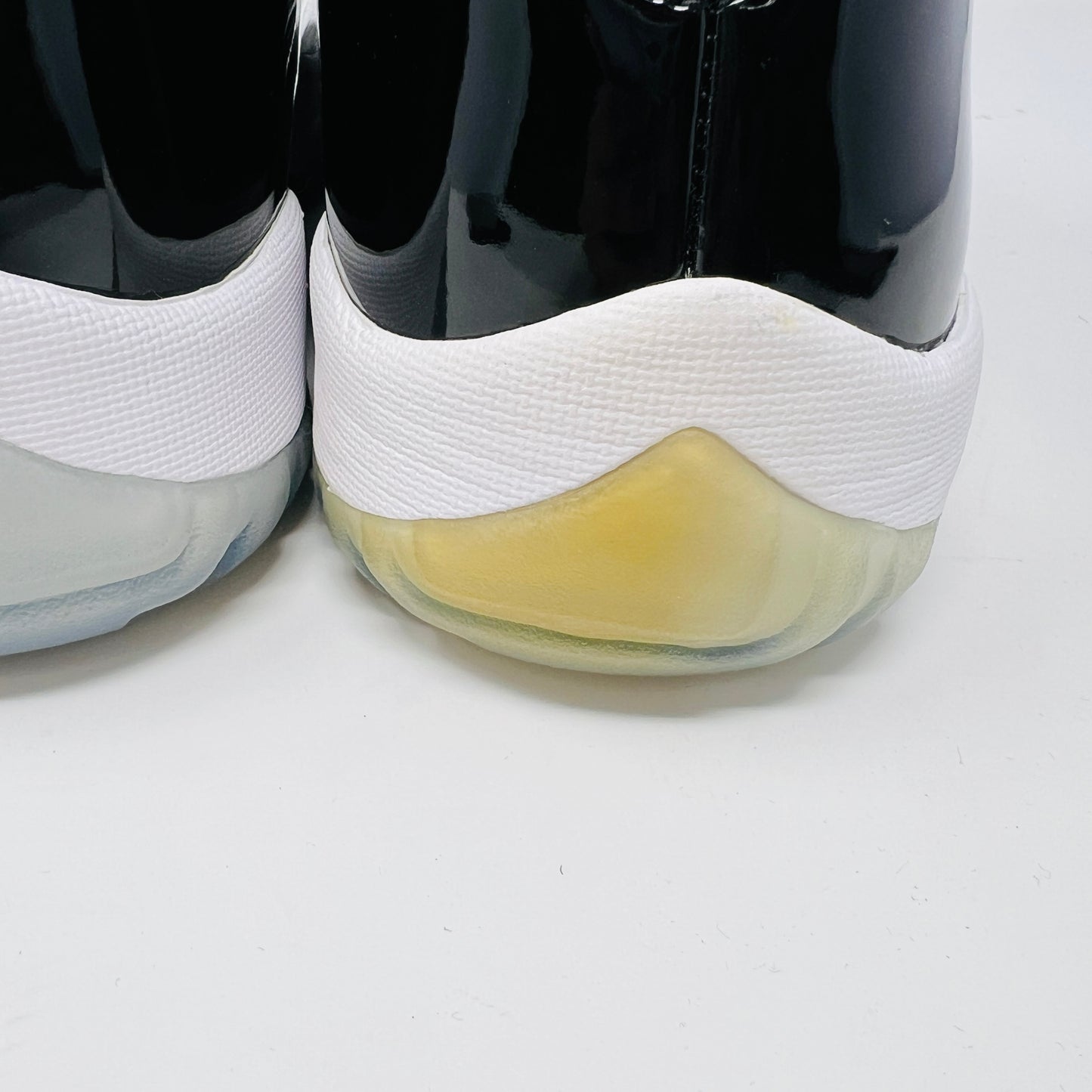 Jordan 11 Retro Space Jam (2016)