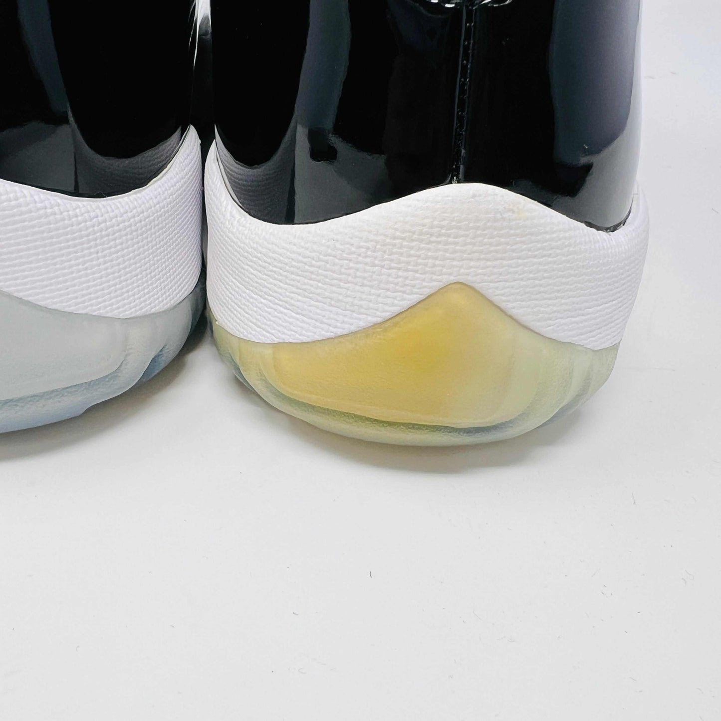 Jordan 11 Retro Space Jam (2016)