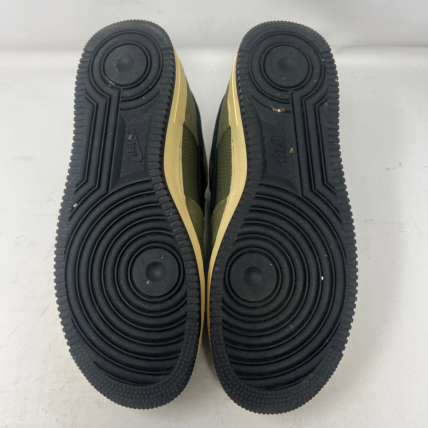 Nike Air Force 1 Low SP Undefeated Ballistic Dunk vs. AF1