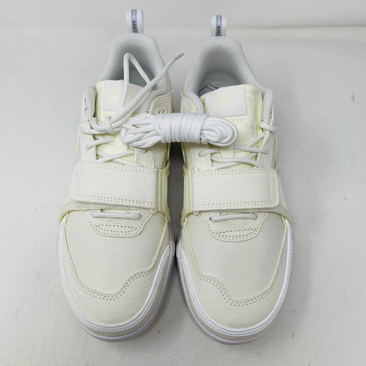 Nike Zoom Field Jaxx SP Travis Scott Sail sneakers on box with white laces, 2024 release.
