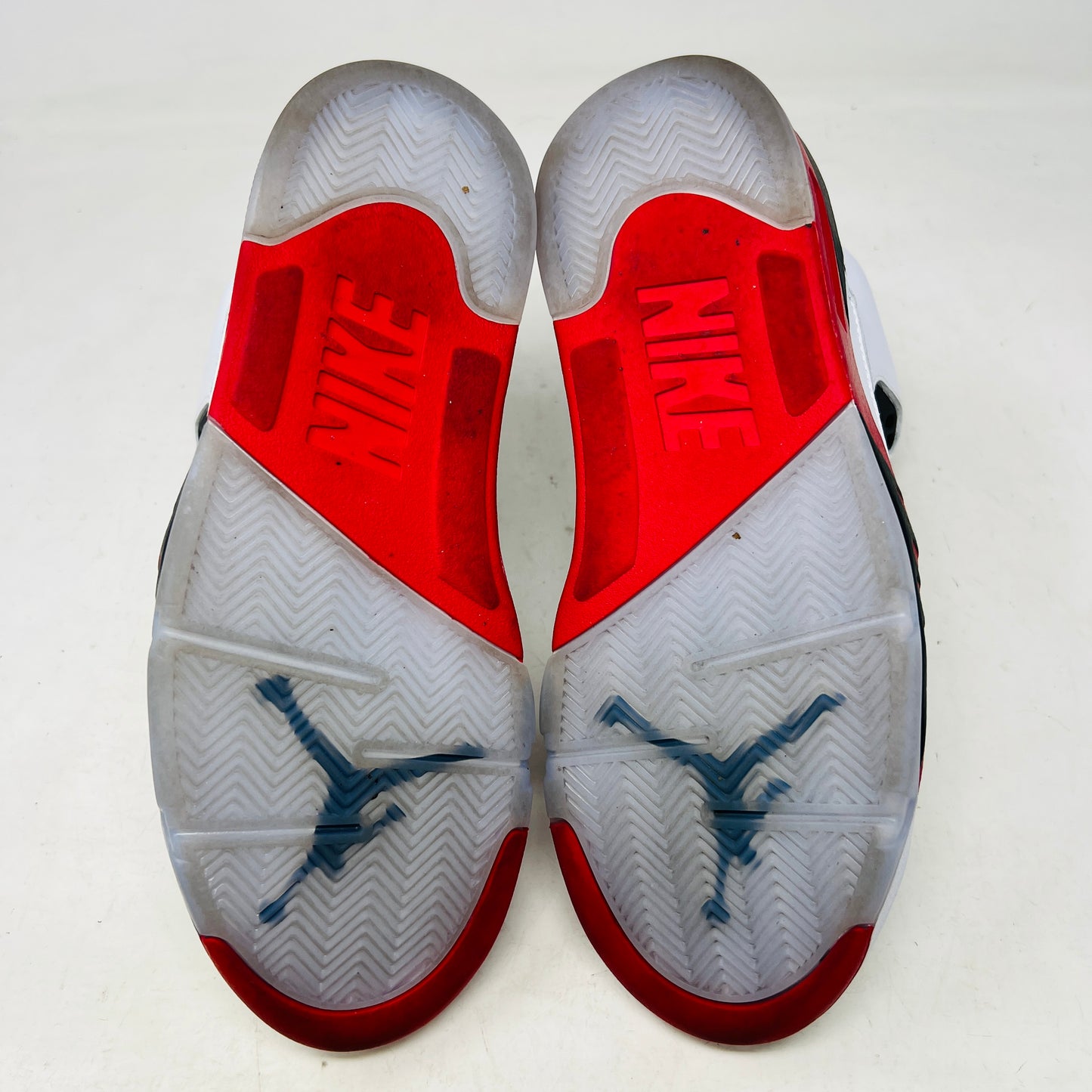 Jordan 5 Retro Fire Red Black Tongue (2025)