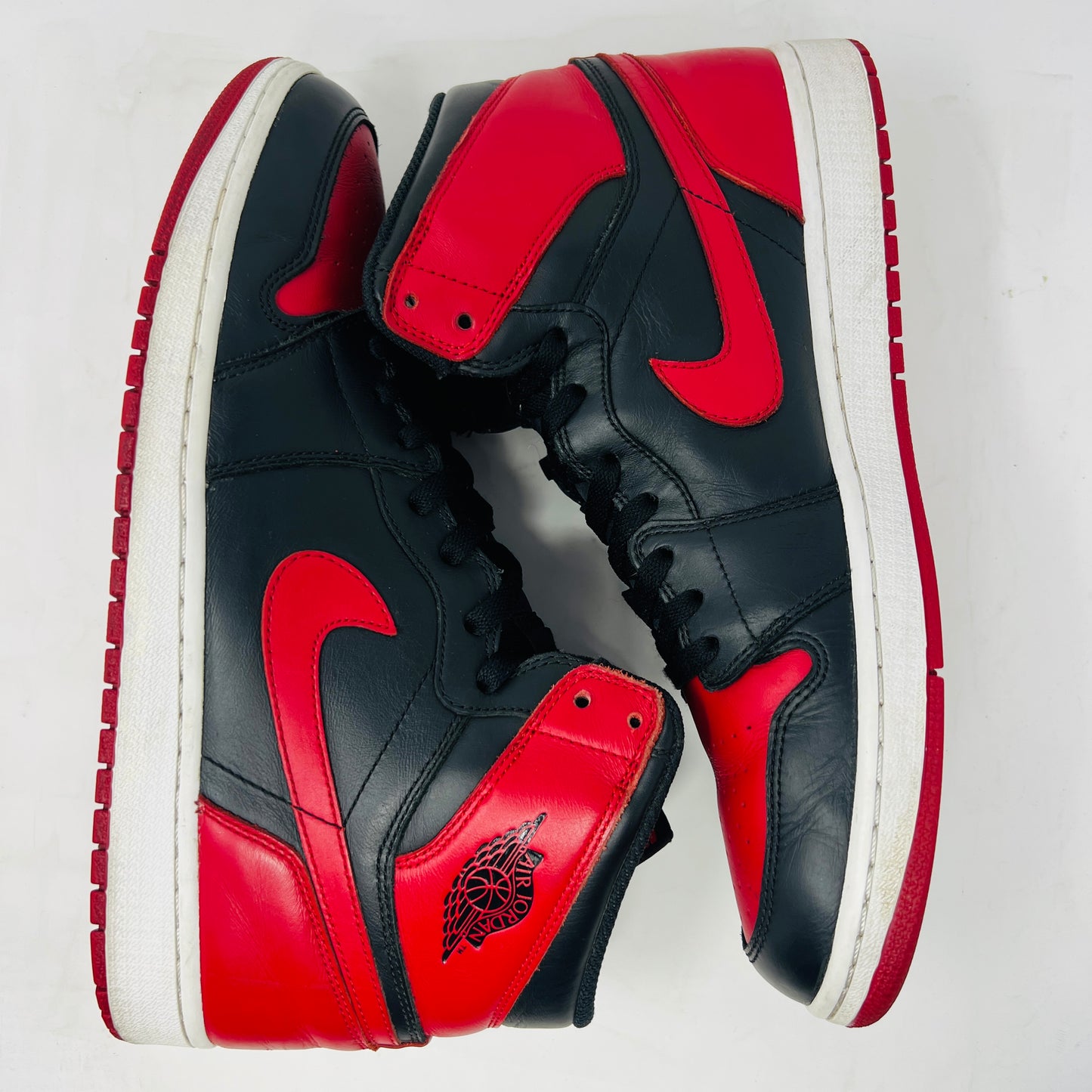 Jordan 1 Retro Bred (2013)