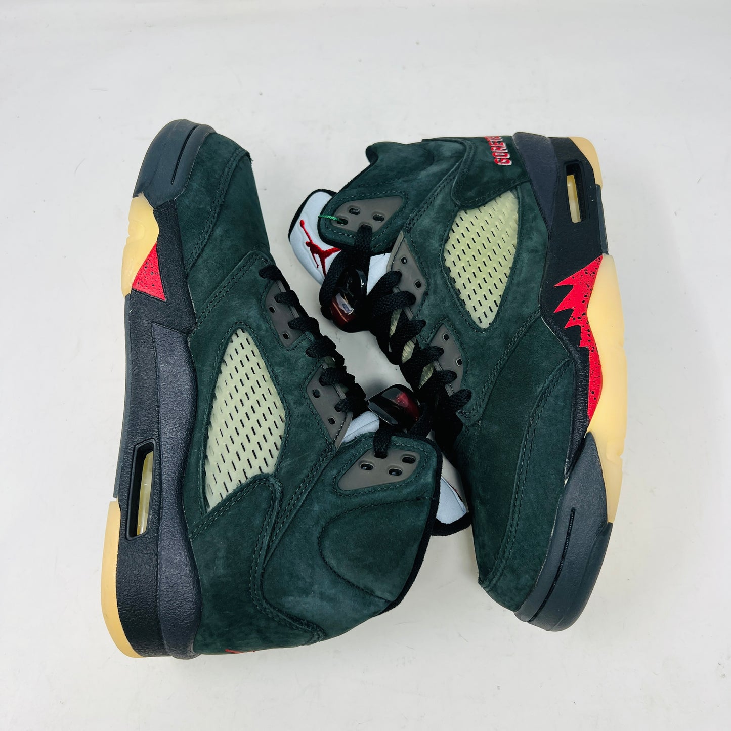 Jordan 5 Retro Gore-Tex Off Noir (Women's)