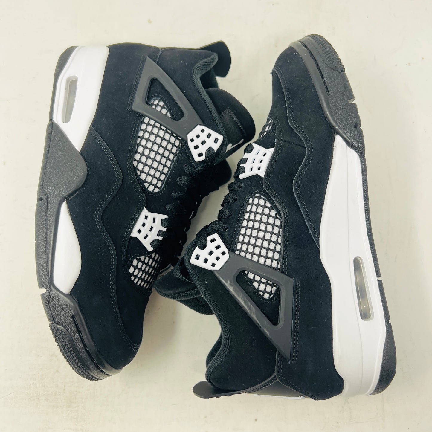 Jordan 4 Retro White Thunder