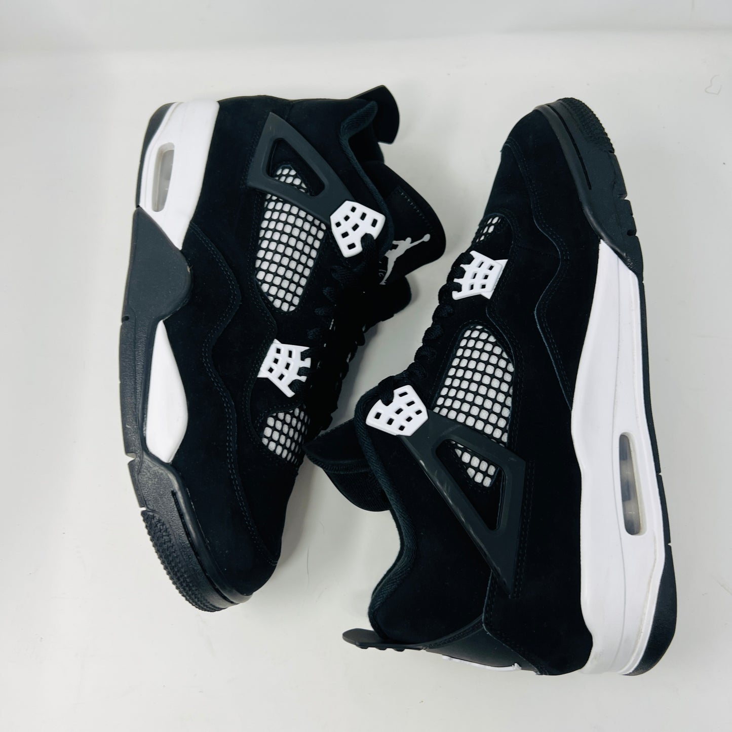 Jordan 4 Retro White Thunder