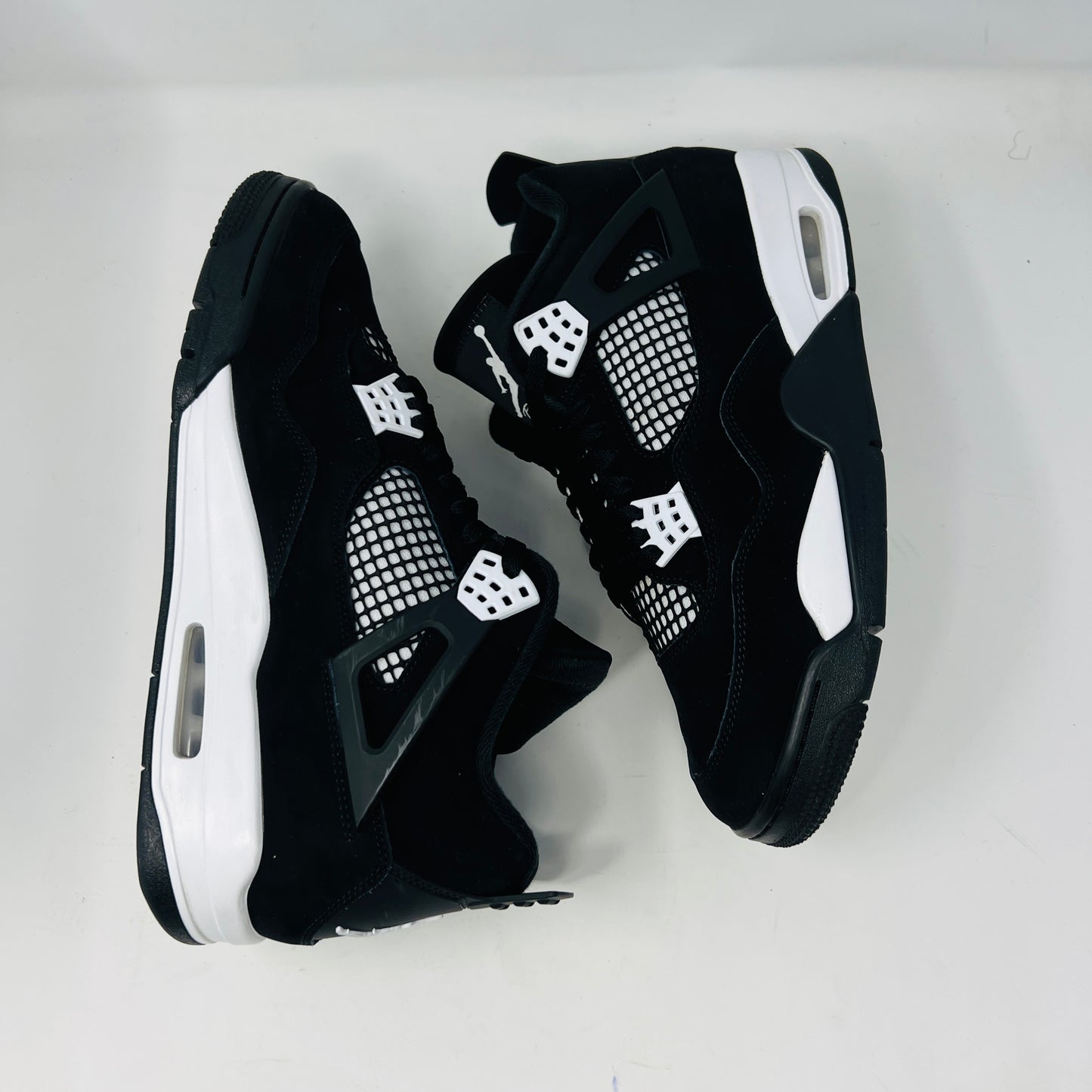 Jordan 4 Retro White Thunder