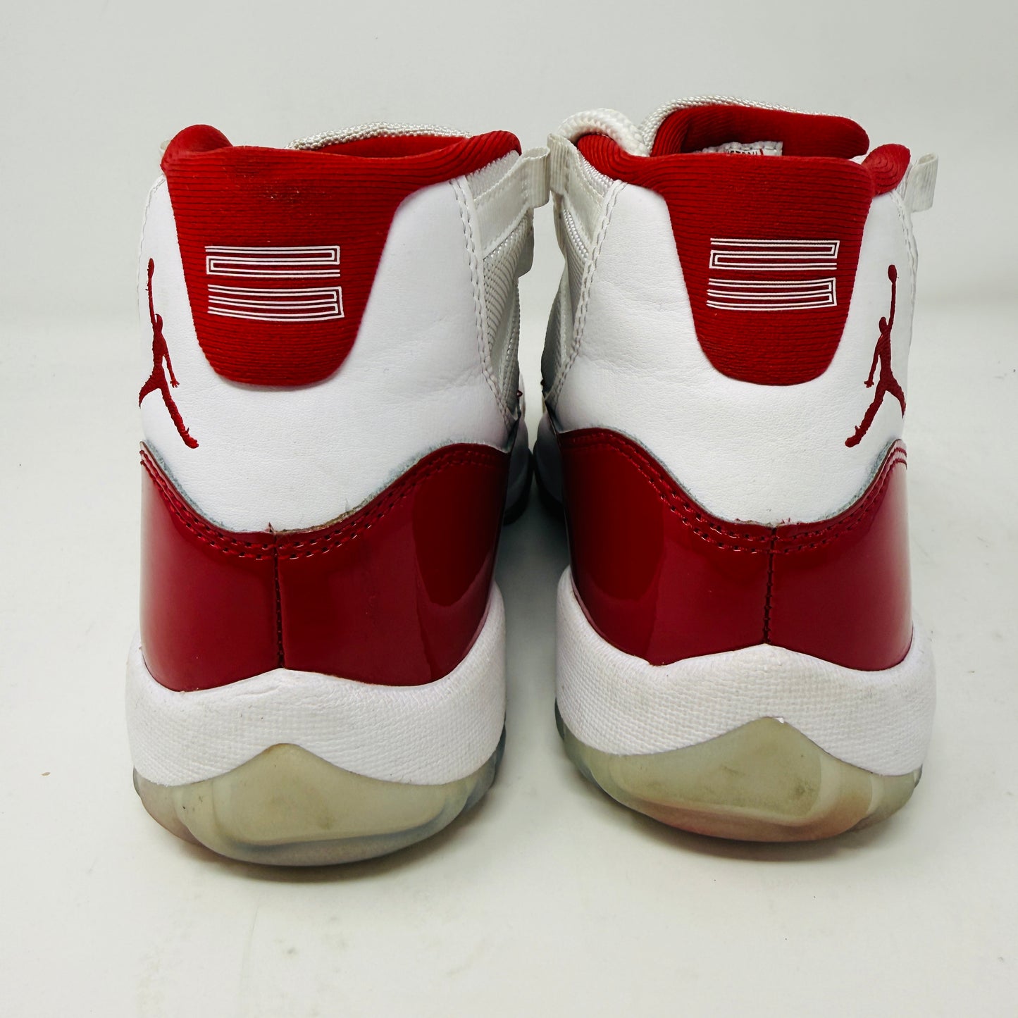 Jordan 11 Retro Cherry (2022)