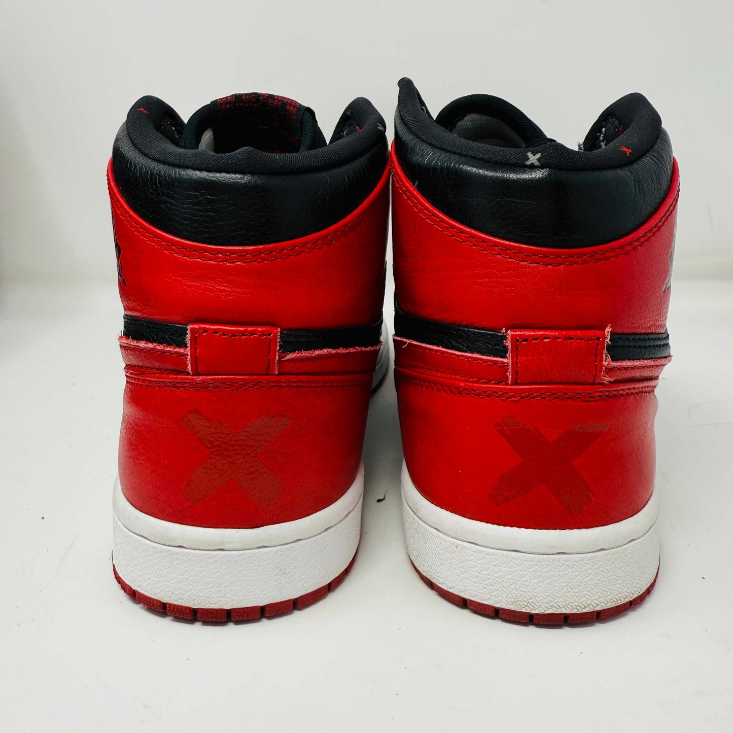 Jordan 1 Retro Banned (B-Grade) (2011)