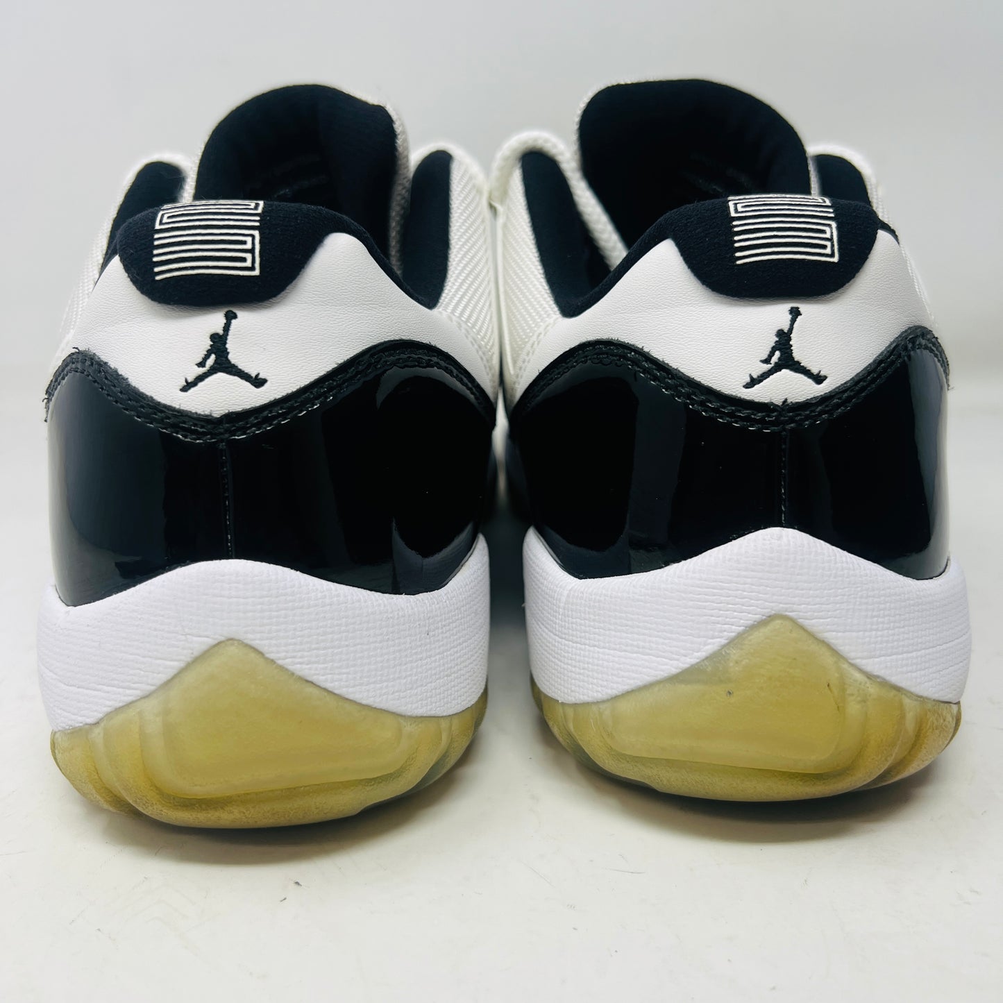 Jordan 11 Retro Low Concord