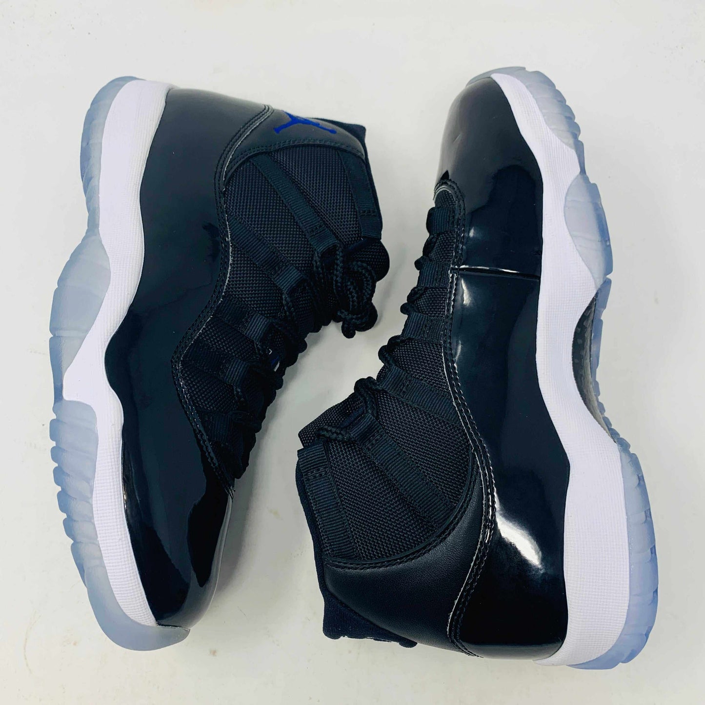 Jordan 11 Space Jam 2016 sneakers, brand new with good box condition, blue and white soles.