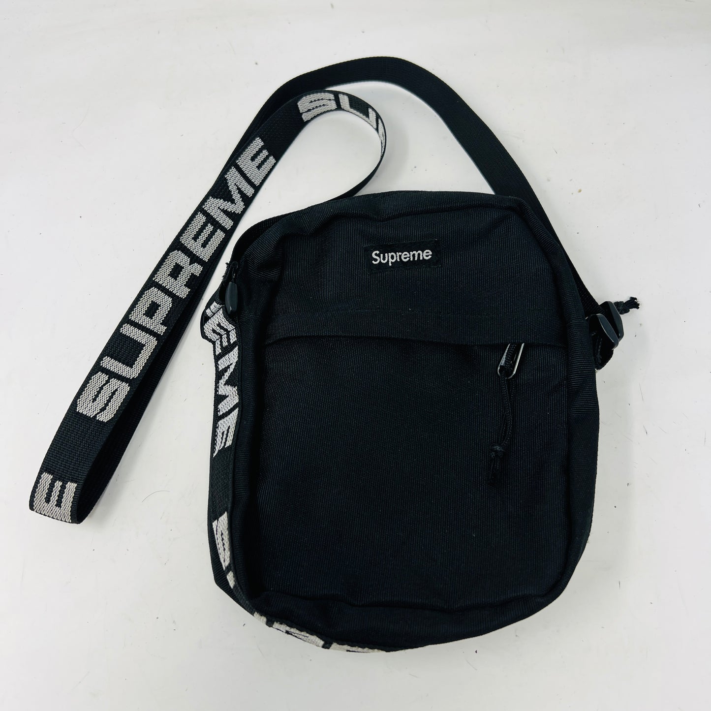 Supreme Shoulder Bag (S/S18)
