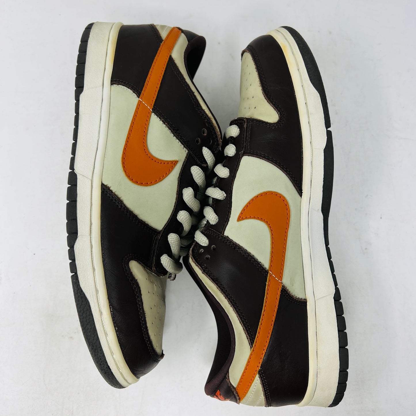 Nike Dunk Low Light Stone Mesa Orange sneaker on original box, condition 8.5/10, from 2002.