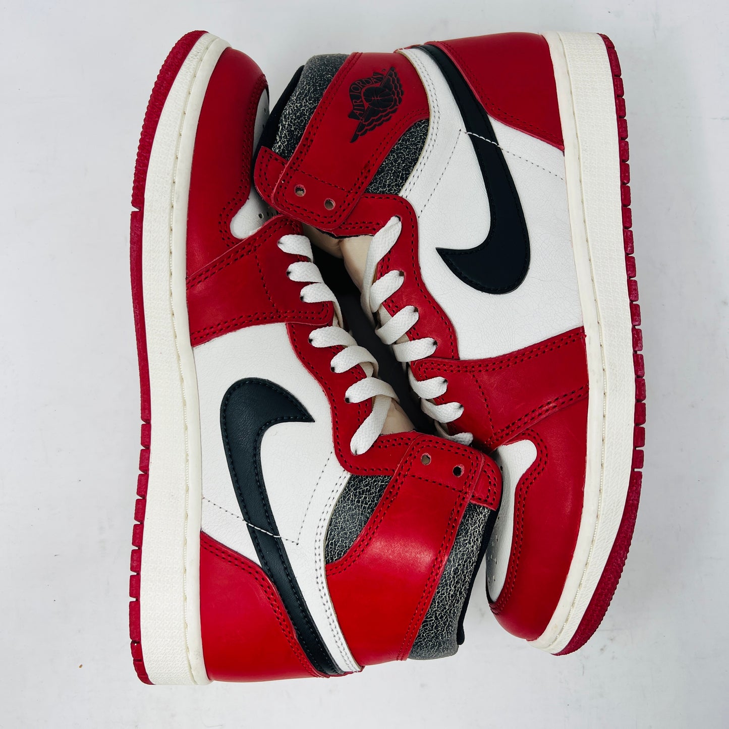 Jordan 1 Retro High OG Chicago Lost and Found