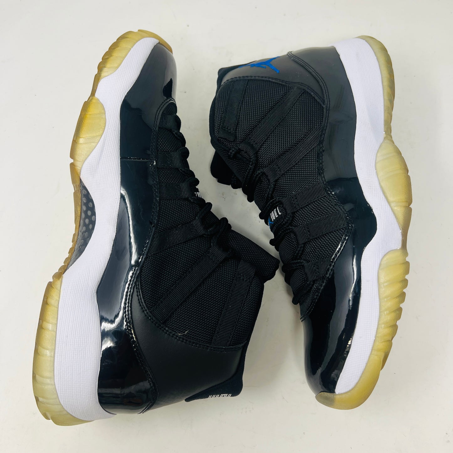 Jordan 11 Retro Space Jam (2009)