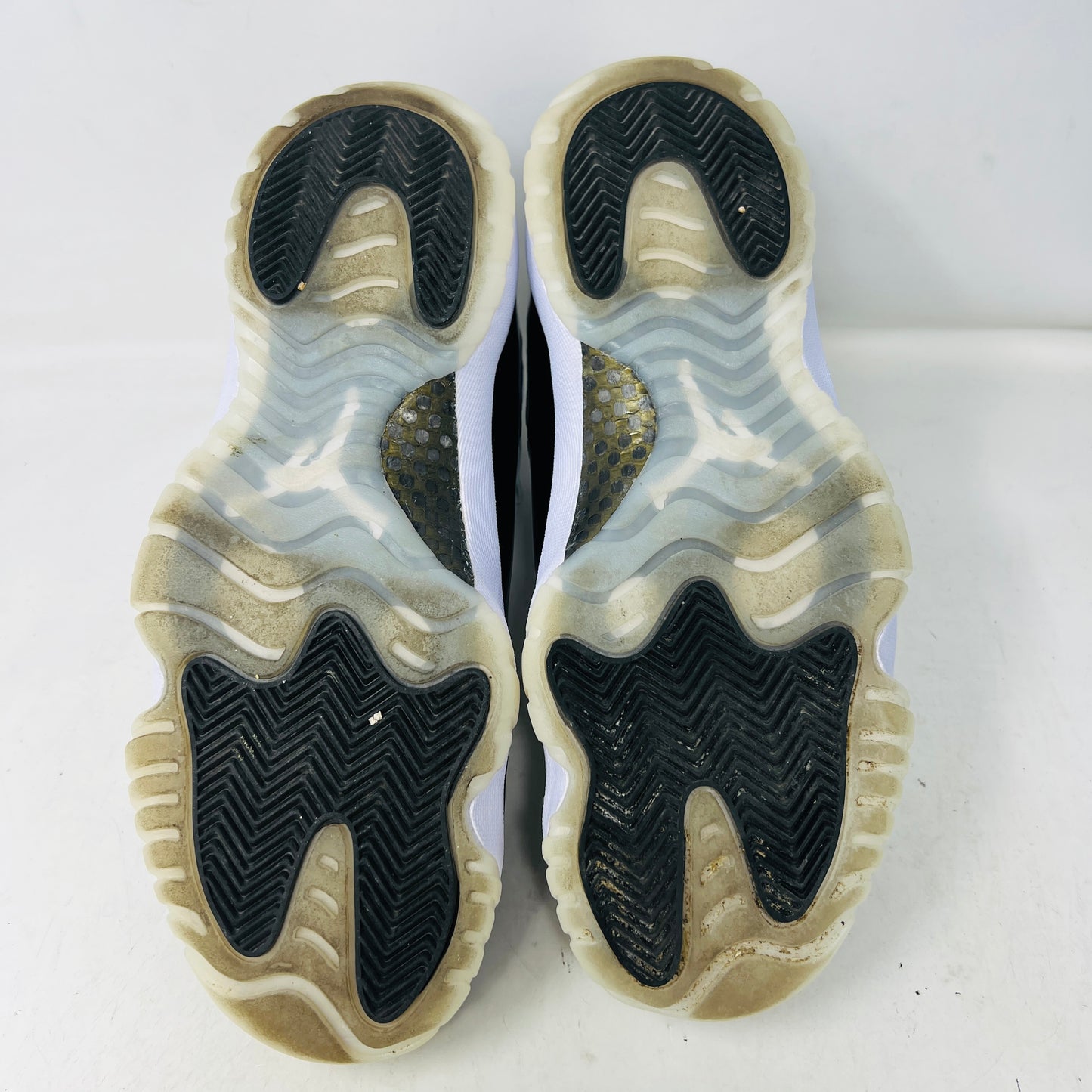 Jordan 11 Retro DMP Gratitude (2023)
