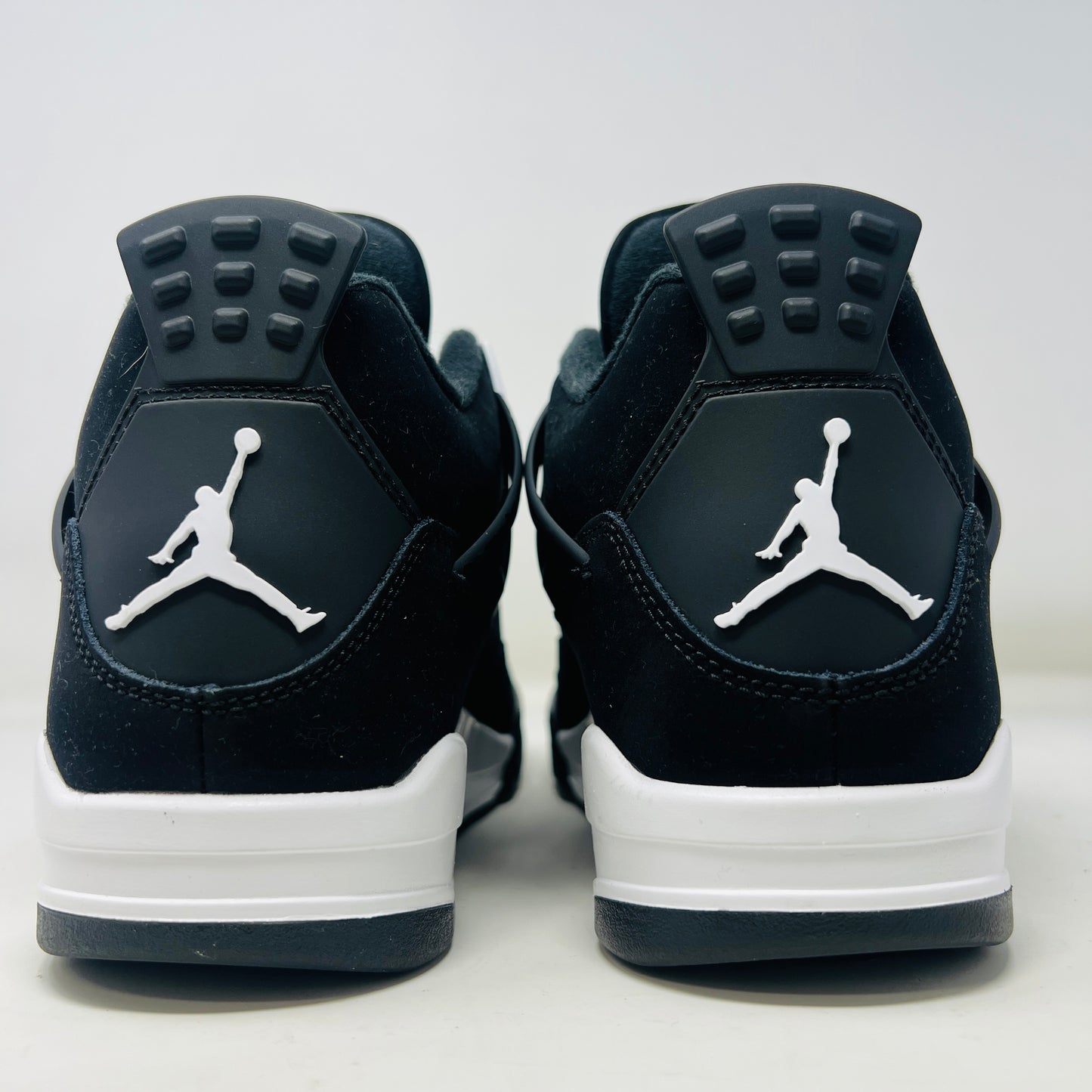 Jordan 4 Retro White Thunder