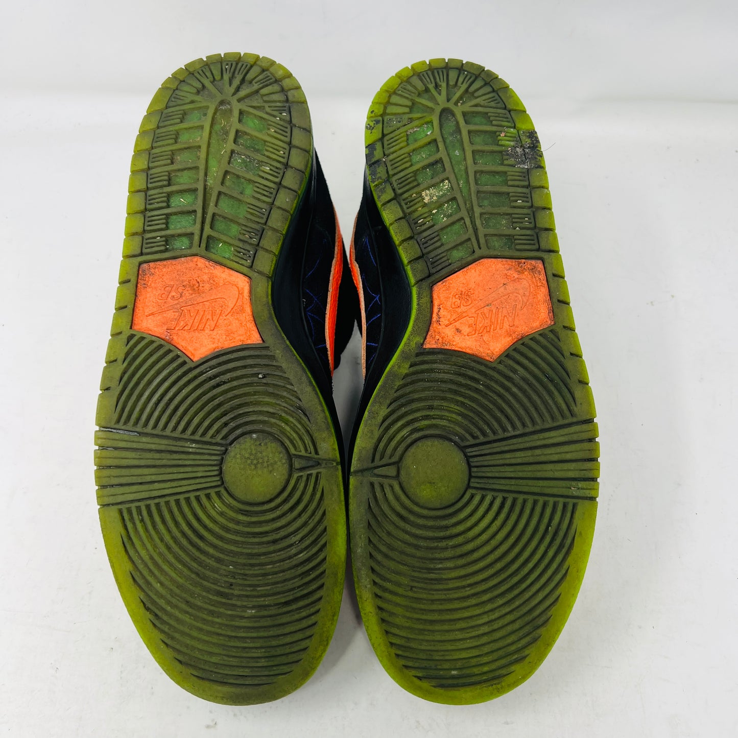 Nike SB Dunk Low Night of Mischief Halloween