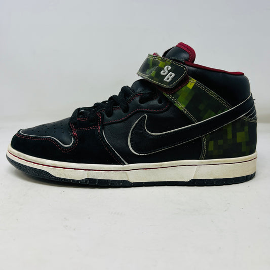 Nike SB Dunk Mid Nitraid