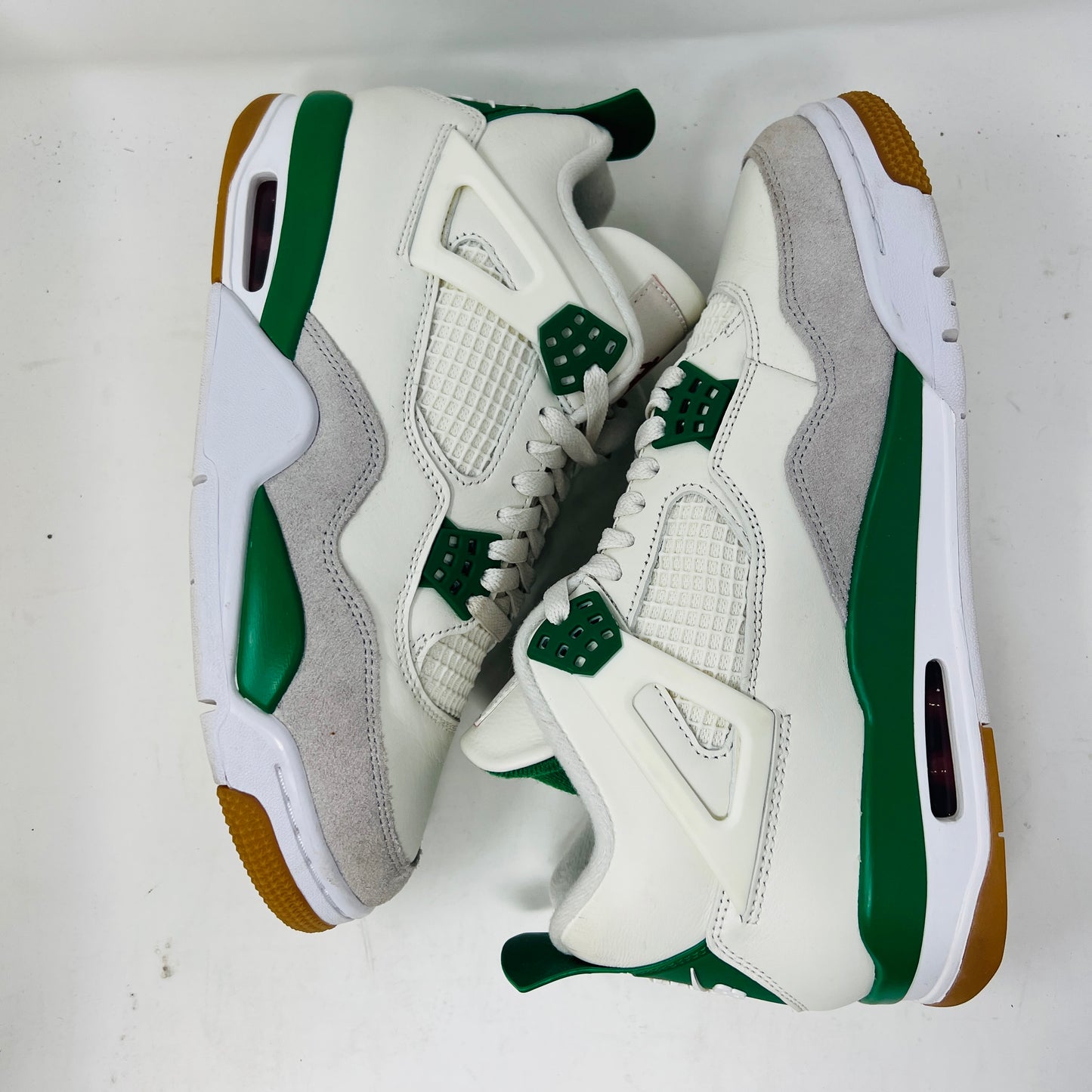 Jordan 4 Retro SB Pine Green