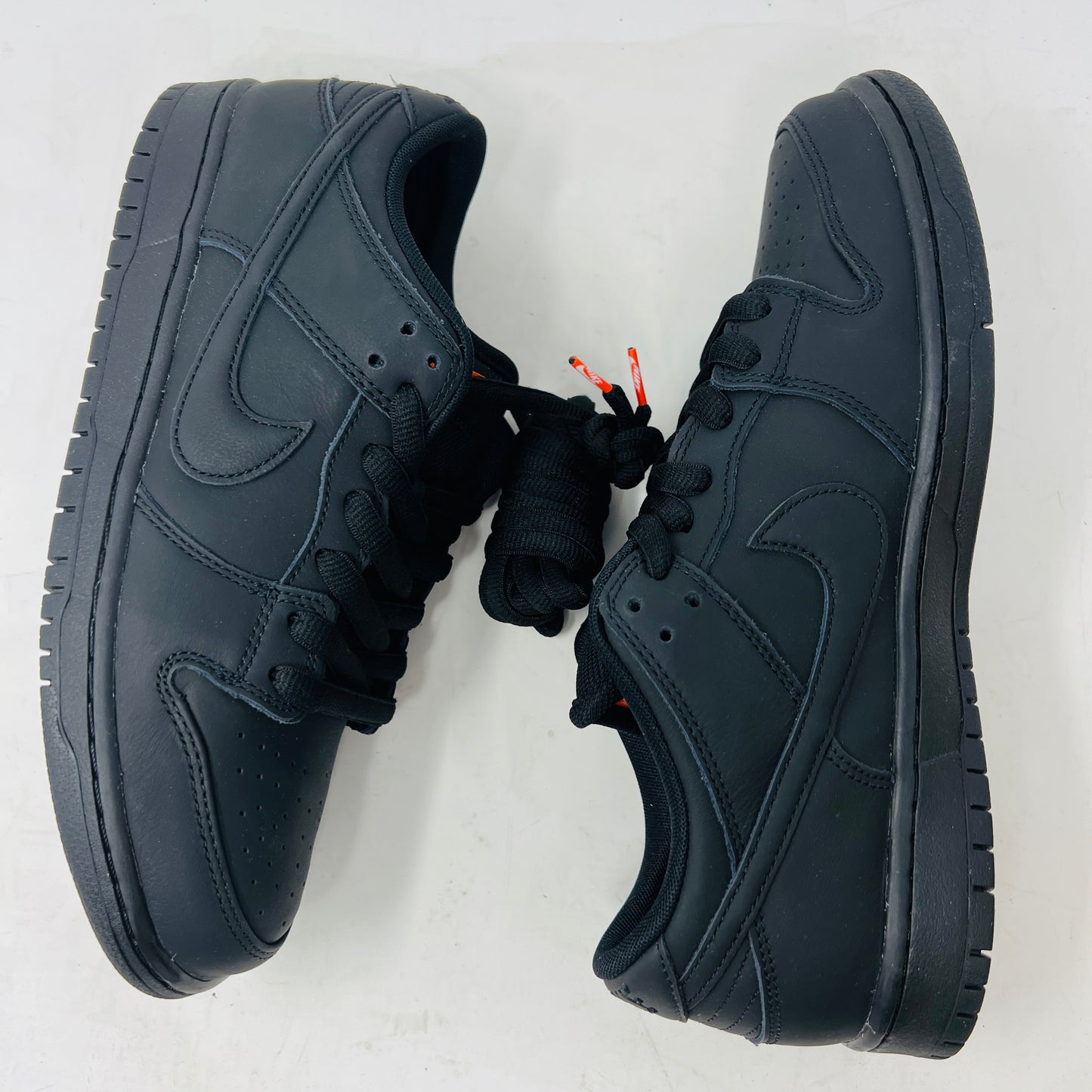 Nike SB Dunk Low Pro Triple Black