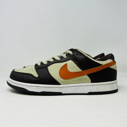 Dunk Low Pro B Light Stone Mesa Orange sneakers, side view, no box, condition 8.5/10, 2002 release.