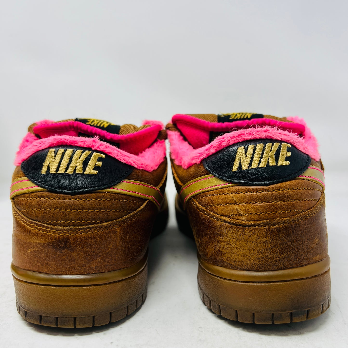 Nike SB Dunk Low Gibson Guitar Case