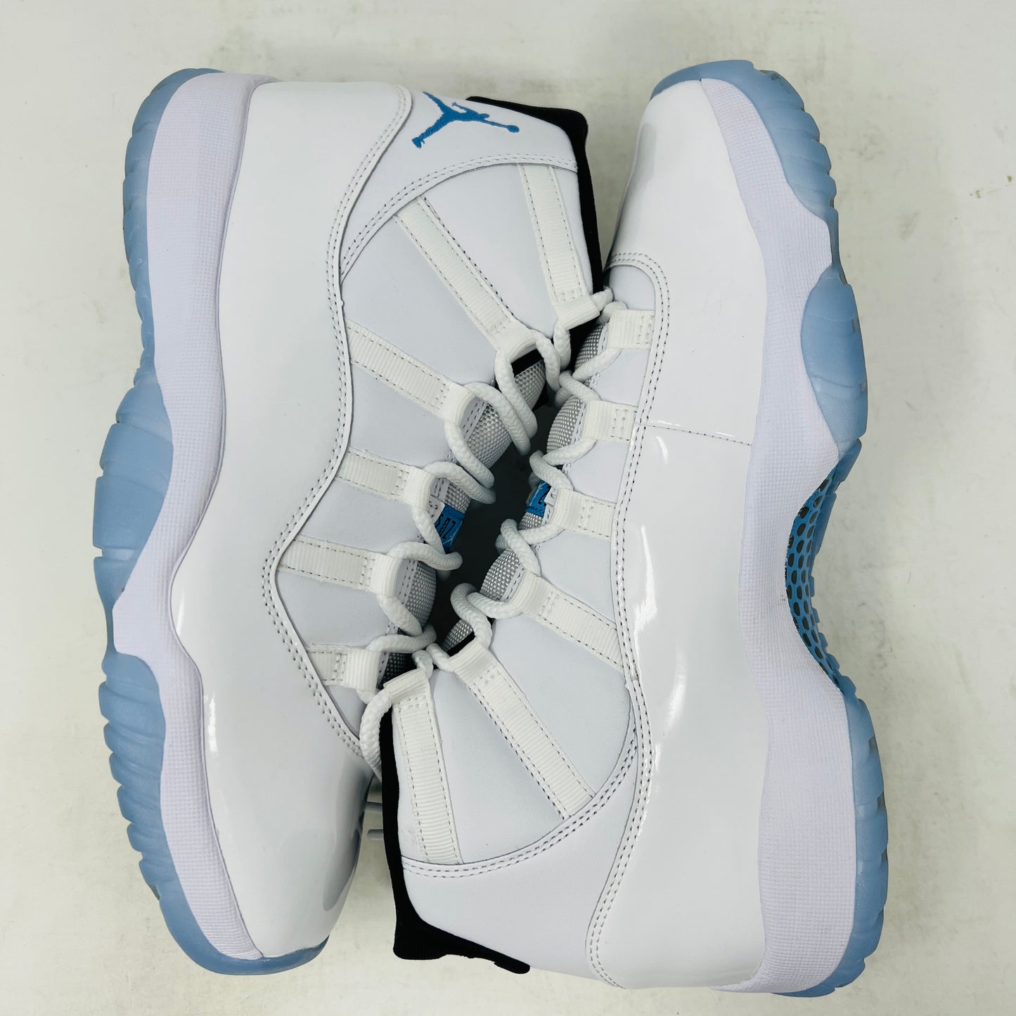 Jordan 11 Retro Legend Blue (2024)